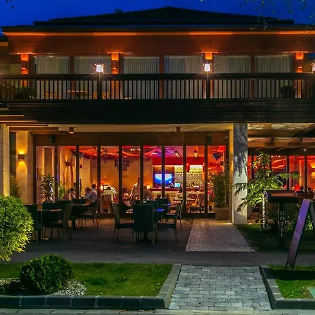 Mala Garden Design Otel Siofok