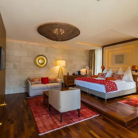 Otel Mala Garden Design
